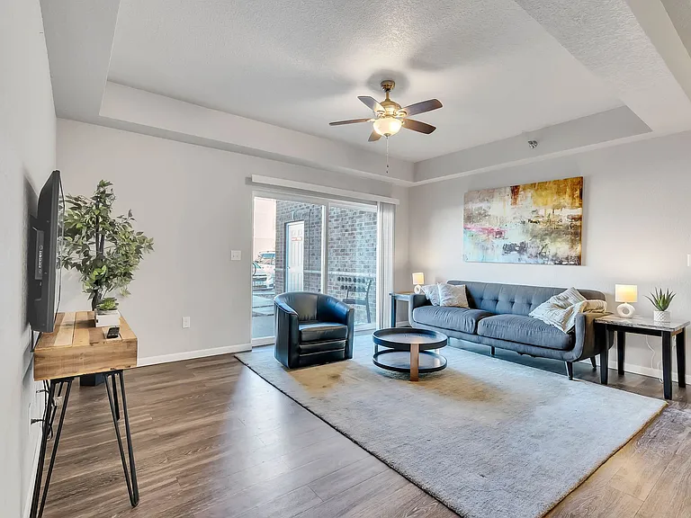 Willow Falls Apartments — Photo 12
