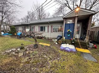4943 Keyes Dr, Geneva, OH 44041