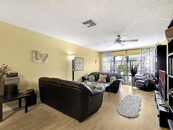 5th image of 13478 Sabal Palm Ct APT C