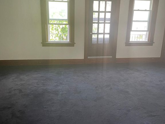 2nd image of 165 Kay St Floor 2