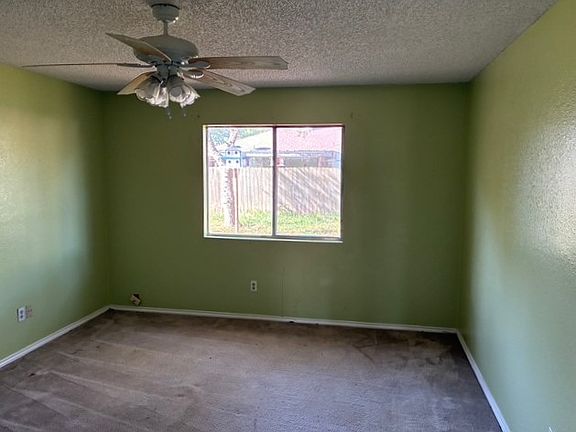 4th image of 10518 Pioneer Dr