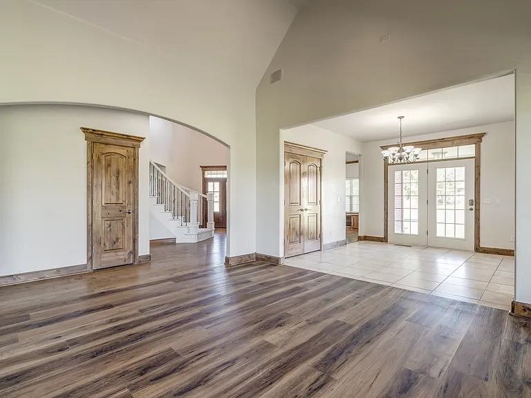 22525 Lindy Ter — Photo 39