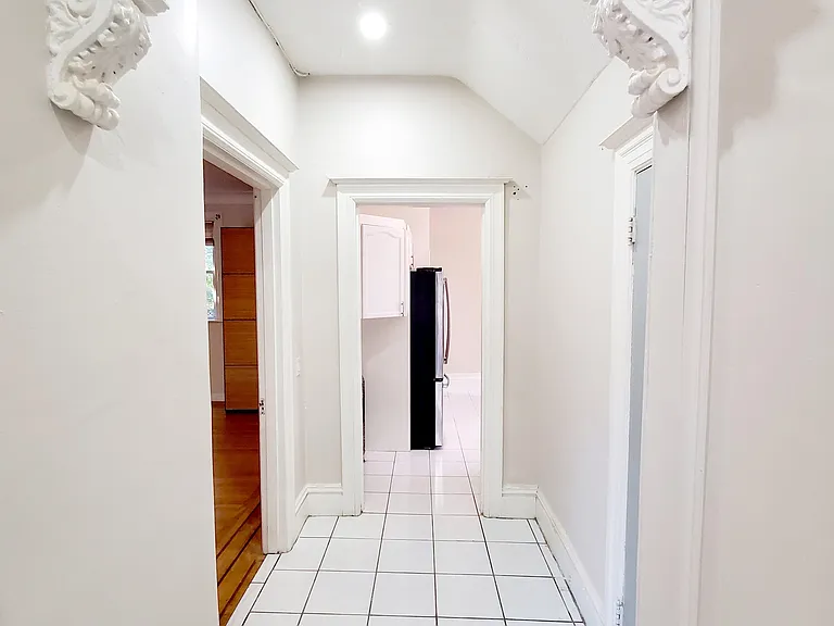 116 Fairholt Rd S #2 — Photo 10