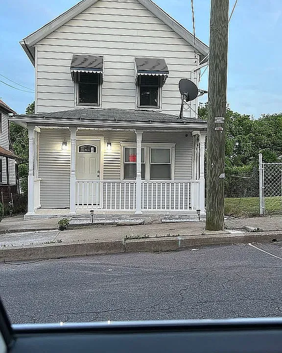 86 Hillside Ave