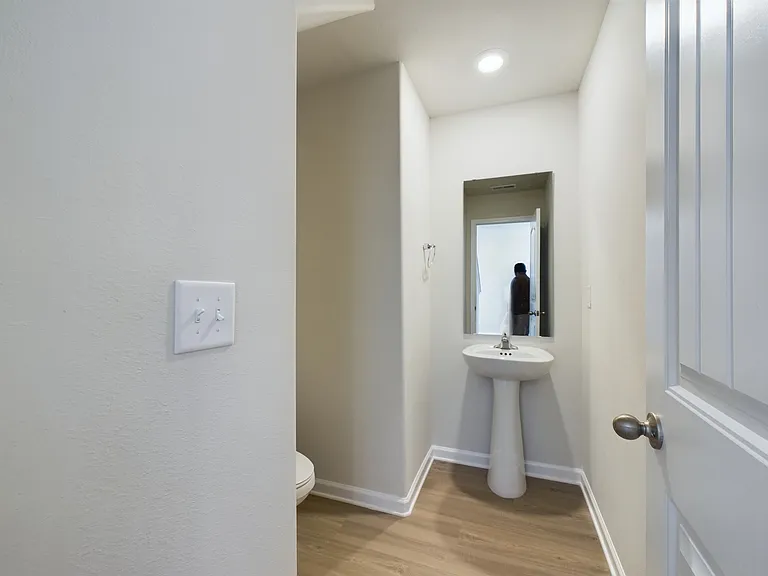 3125 Maple Ridge Dr — Photo 4