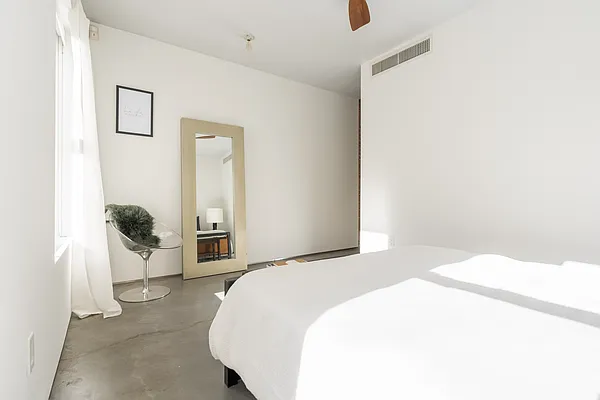 Sold by Kretz Family Real Estate | media 17