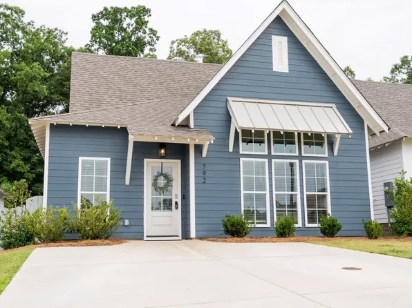 792 Village Dr, Opelika, AL 36801