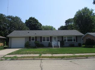 1760 Bristol Dr, Dubuque, IA 52001