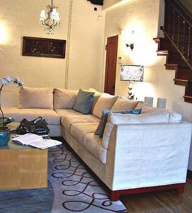 3rd image of 1515 N Hayworth Ave #1517