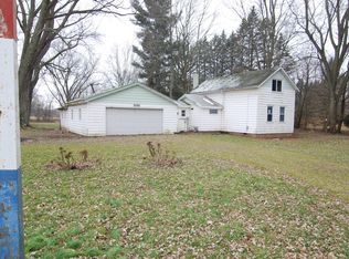 6586 Kruger Rd, Three Oaks, MI 49128