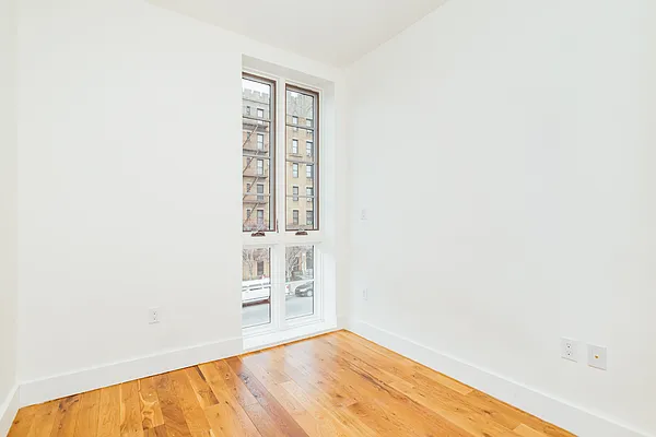 Rented by Nooklyn NYC LLC | media 53
