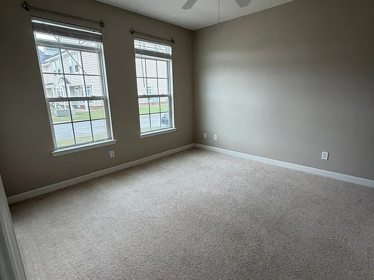 410 Conley Dr — Photo 8