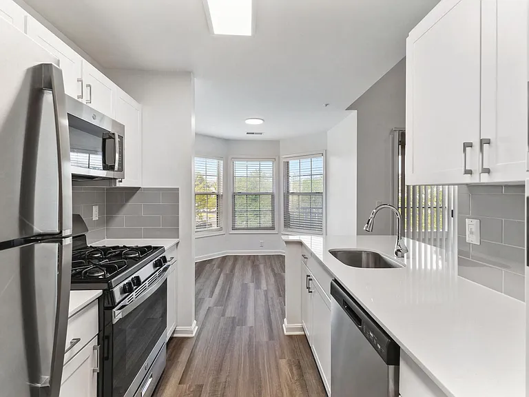 Windsor Kingstowne — Photo 1