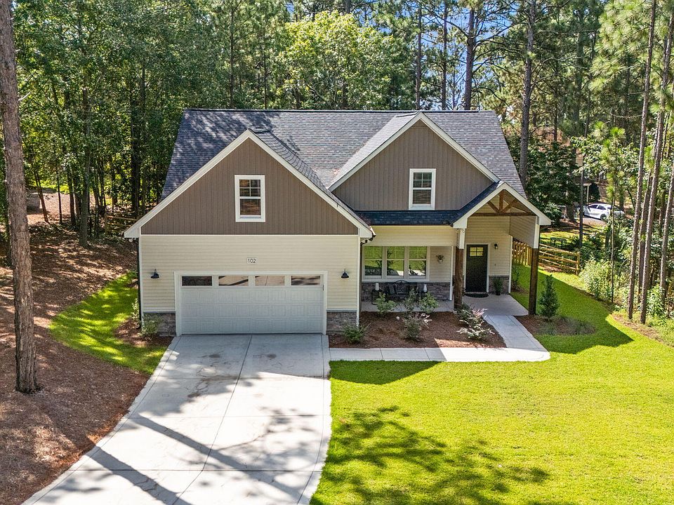 1st image of 102 Dartmoor Lane