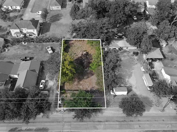 635 E Crosstimbers St, Houston, TX 77022