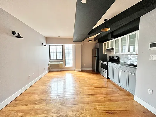 Rented by MADEHOME | media 8