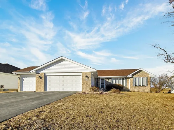 12909 Springhill Dr, Winnebago, IL 61088