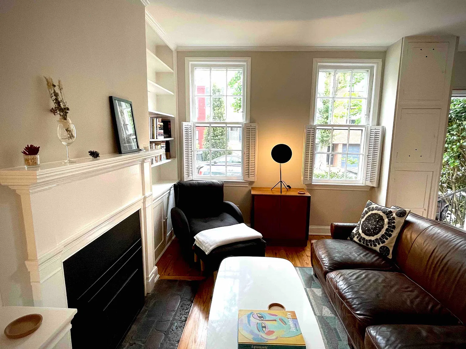 2 bed, 952 sqft, $5,500 — Photo 4