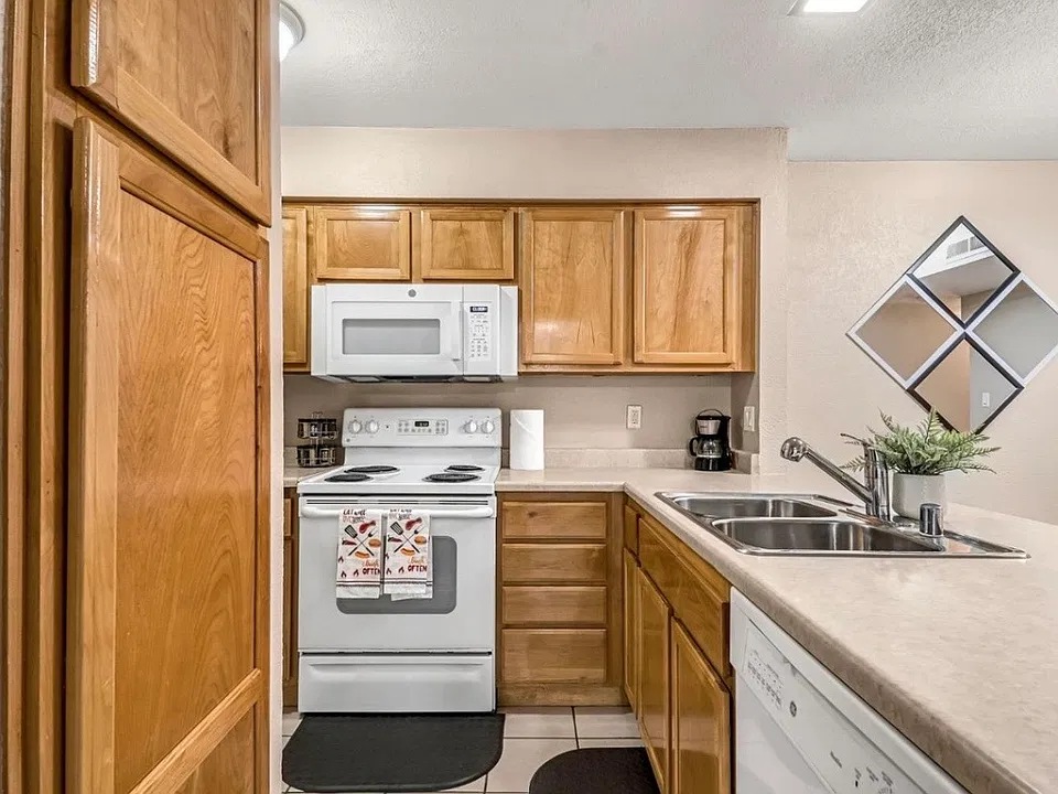 2881 Huntington Blvd #126