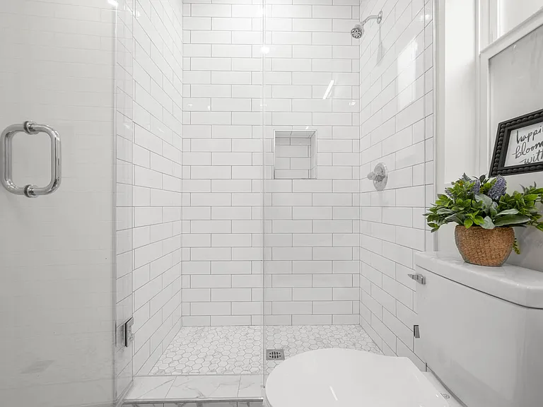 1535 S Ogden Dr — Photo 22