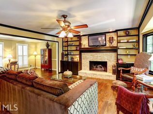 1438 Hollow Tree Ct, Lilburn, GA 30047