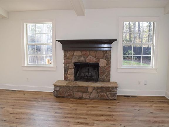 5th image of 5891 Wright Rd