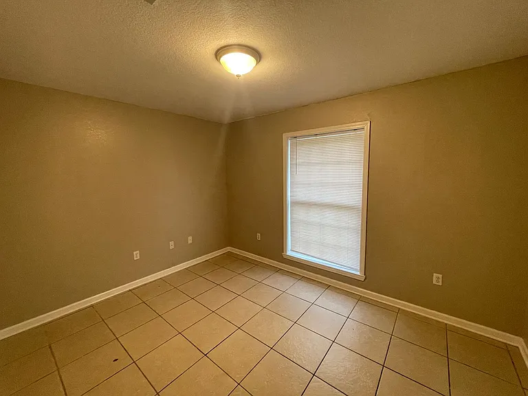 125 Cherry Ct — Photo 15