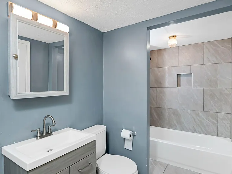 1330 Kingston Rd — Photo 17