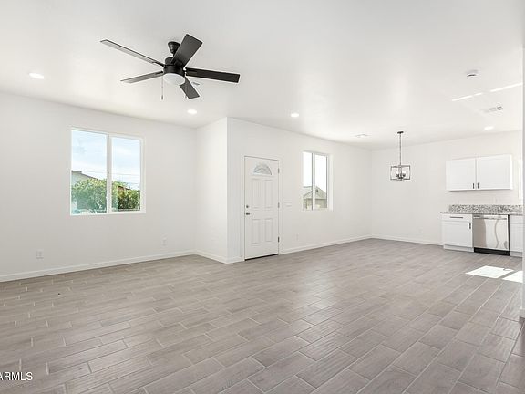 5th image of 718 W OCOTILLO Street