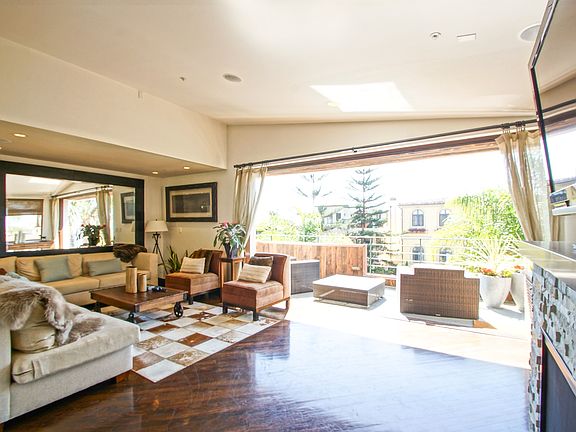 4th image of 451 Marine Ave