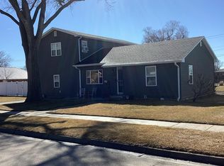 709 W 14th St, Cozad, NE 69130