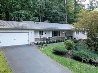821 Greenwood Dr, Hendersonville, NC 28791