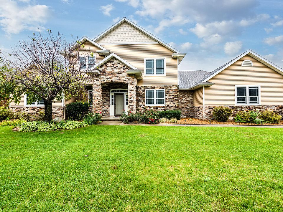 1st image of 1351 Silver Creek Pl