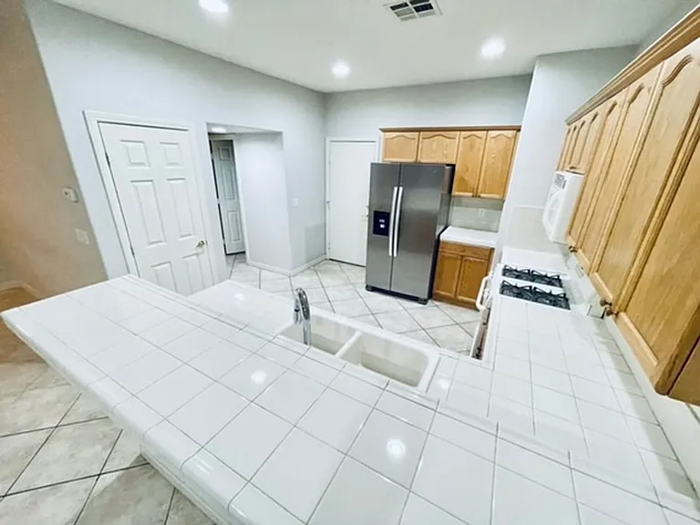 213 Heiple Ct — Photo 22