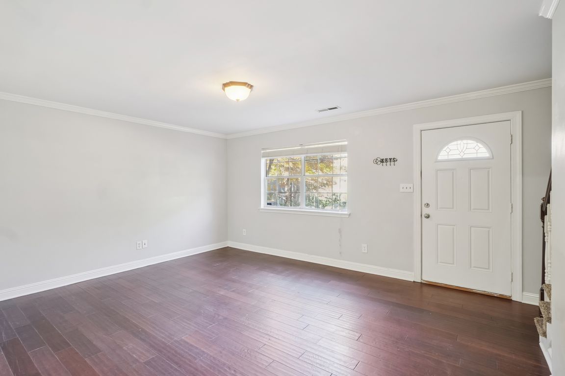 next background image