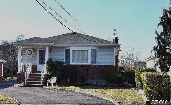 1st image of 826 Taft St