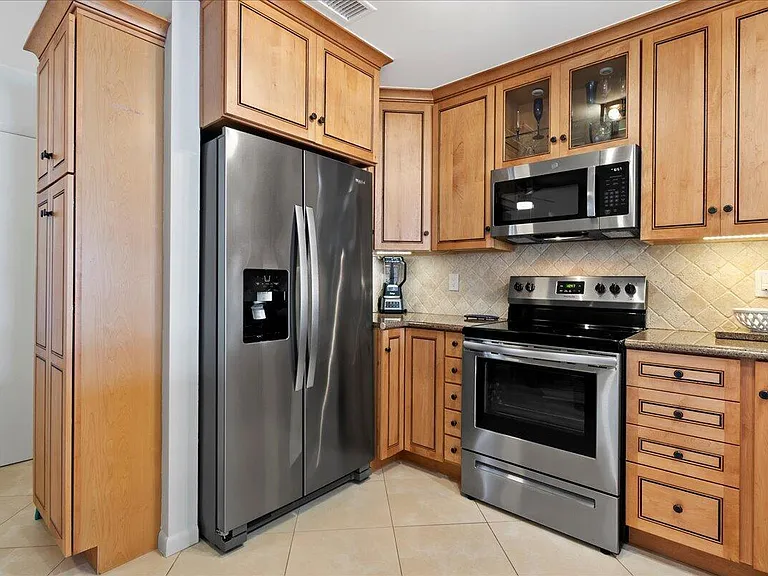1121 Ocean Dunes Cir — Photo 12