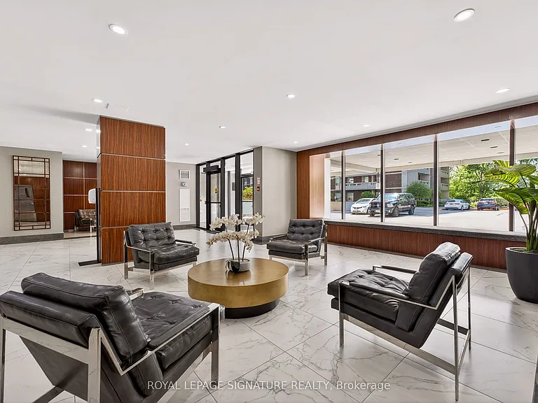 60 Inverlochy Blvd #309 — Photo 23