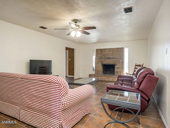 5th image of 1936 Bromilow St