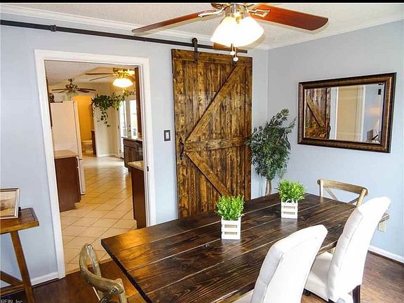 3rd image of 1076 Gauguin Dr