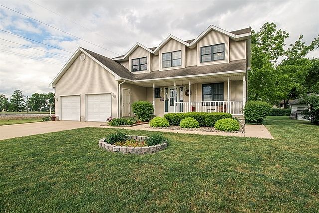 1st image of 125 Gray Dr
