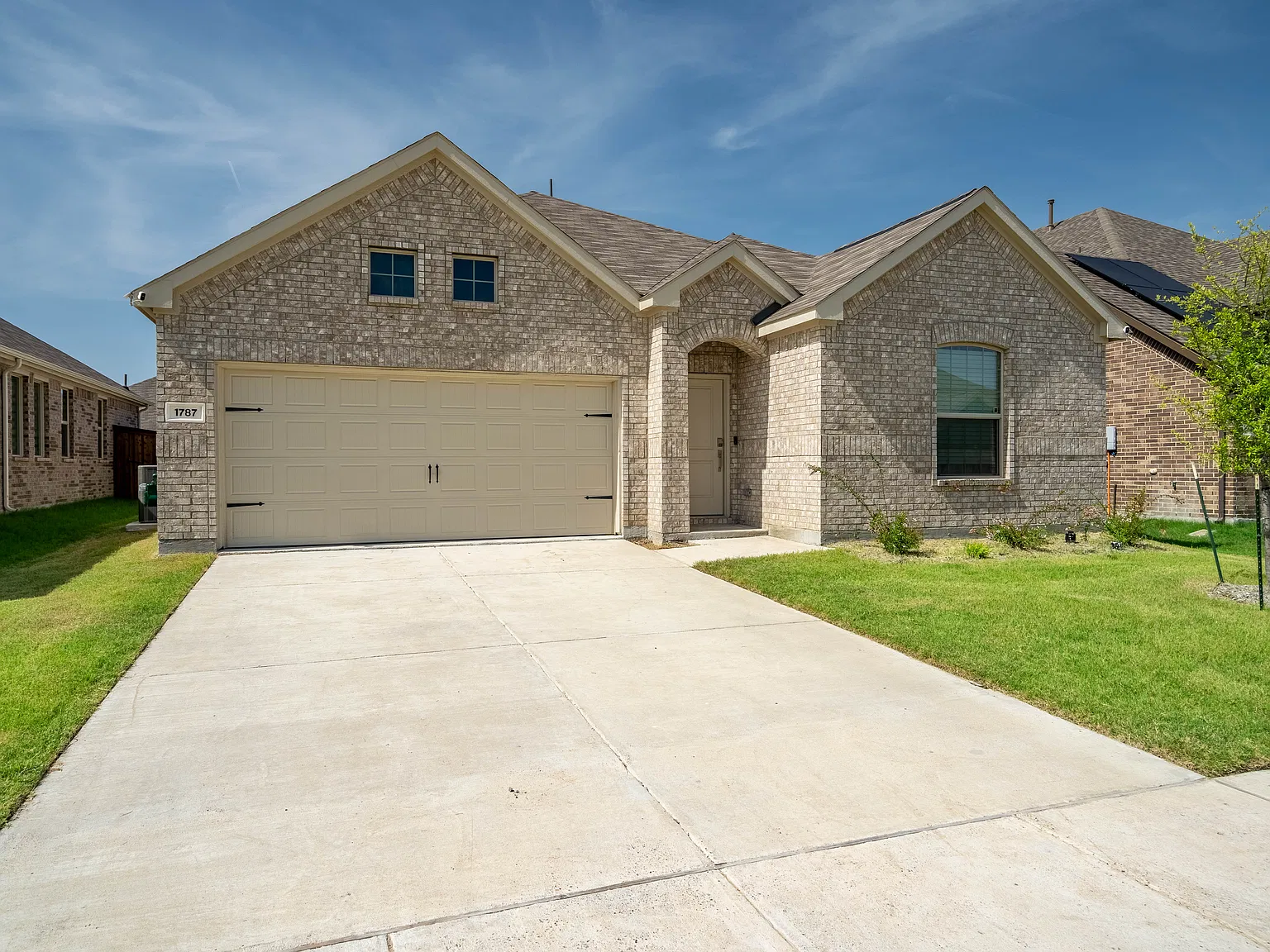 3 bed, 1602 sqft, $2,250 — Photo 3