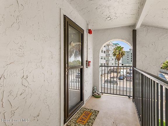 5th image of 199 Highway A1a APT D201