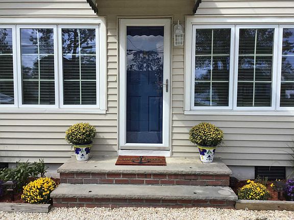 3rd image of 212 Fischer Blvd