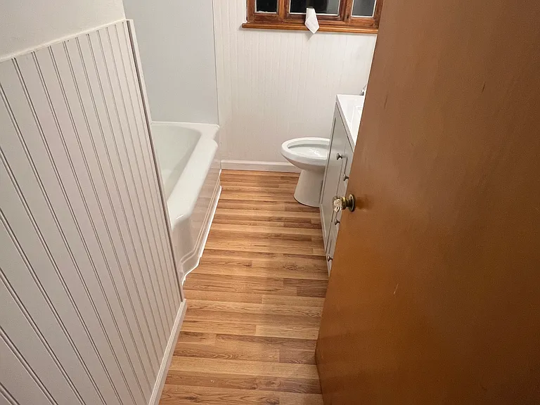 107 Shady Dr — Photo 2