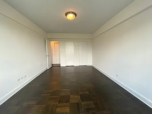 Rented by essential NEW YORK Real Estate | media 4