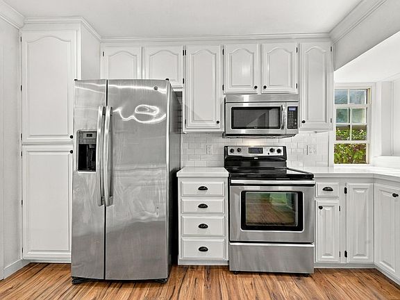 3rd image of 2149 Allston Place
