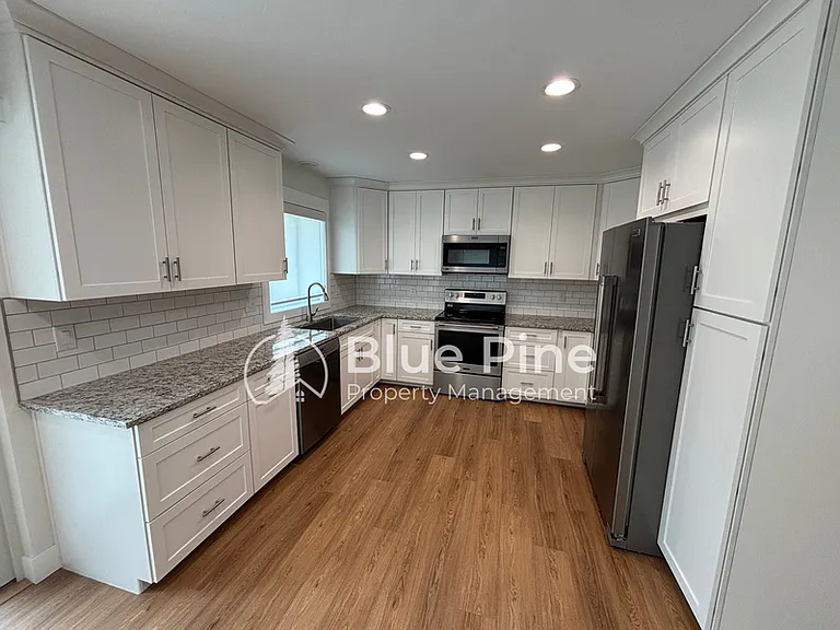 351 Yale Ave — Photo 5