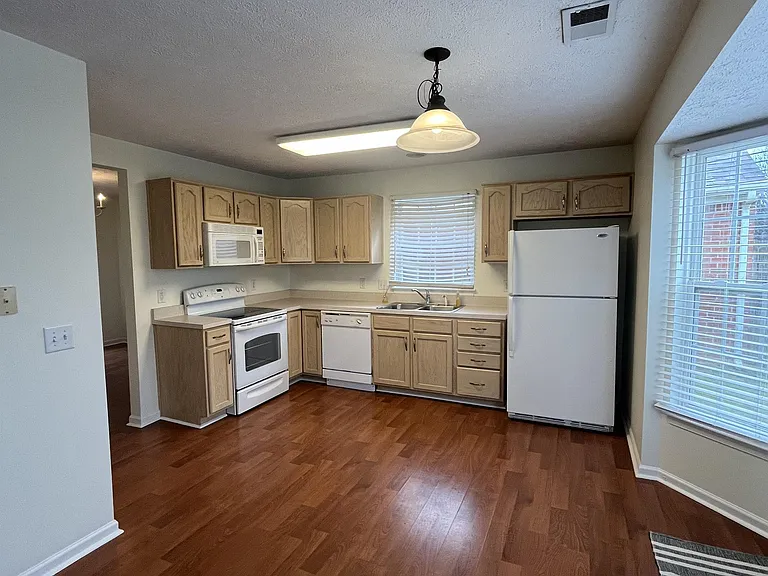 2630 River Meade Way — Photo 15