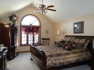 27100 Long Lake Rd, Waterford, WI 53185